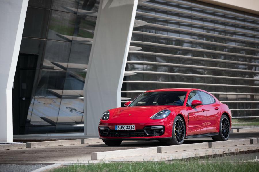  Porsche Panamera GTS (971) 2018 года  (WW) (фото 35 из 42)
